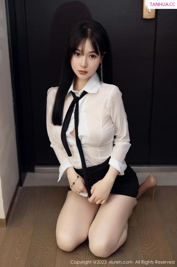 罗熙桐  [XiuRen]高清写真图 2023.05.10 No.6711 桐桐 长靴美腿第2张图片